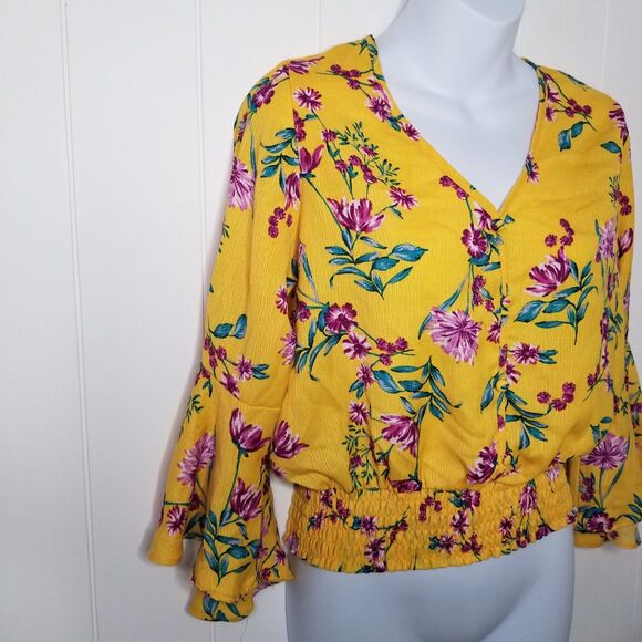 Women's Floral Smocked Yellow Top Size Medium Ruffled Sleeves - Picture 3 of 9